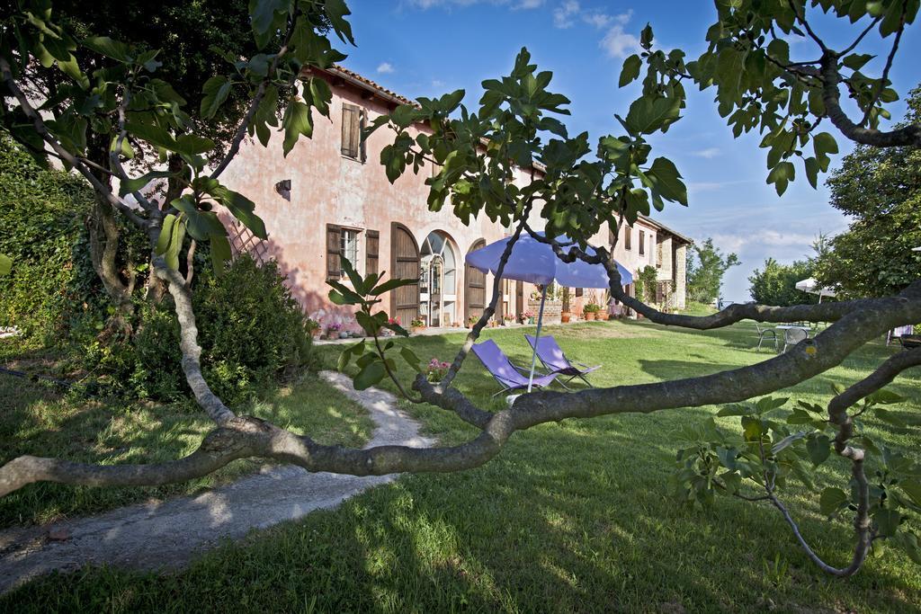 Grazzano Badoglio Cascina Rosa B&B מראה חיצוני תמונה