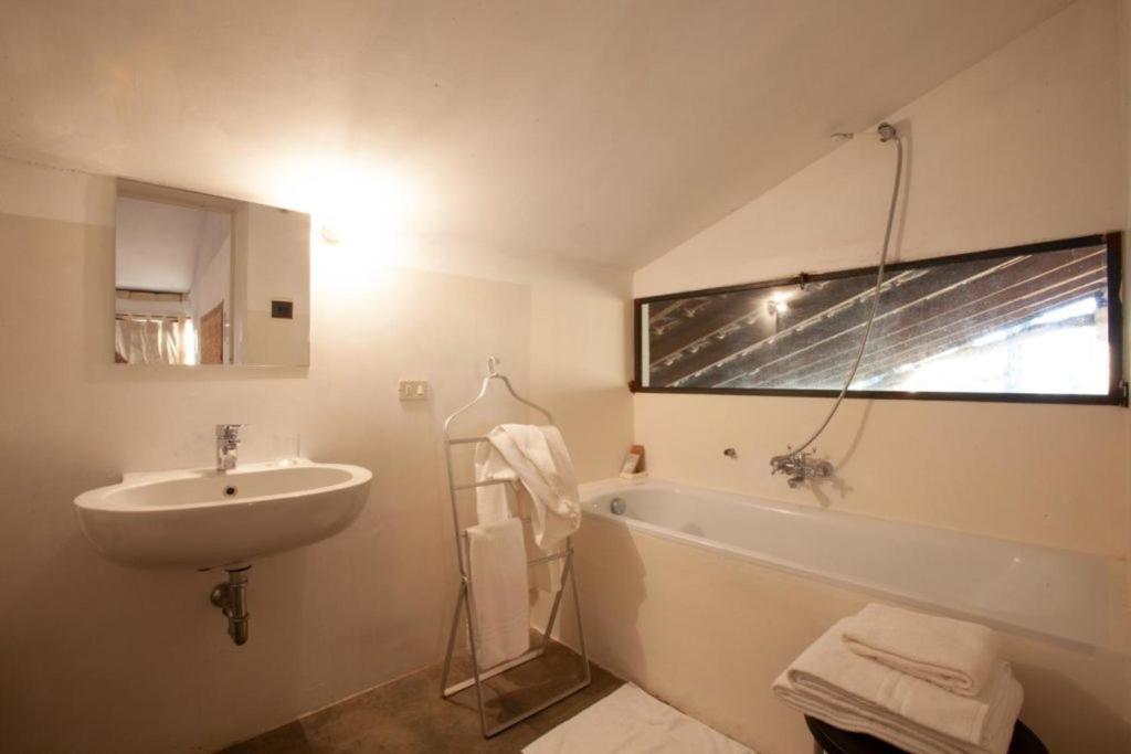 Grazzano Badoglio Cascina Rosa B&B מראה חיצוני תמונה